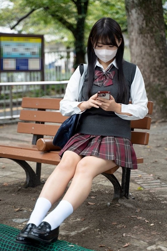 FC2PPV-4863787-RM [Reducing Mosaic] [Salt compatible female pt2] A cheeky girl who has been spoiled by the world, intense piss and screaming raw creampie [black hair naive]